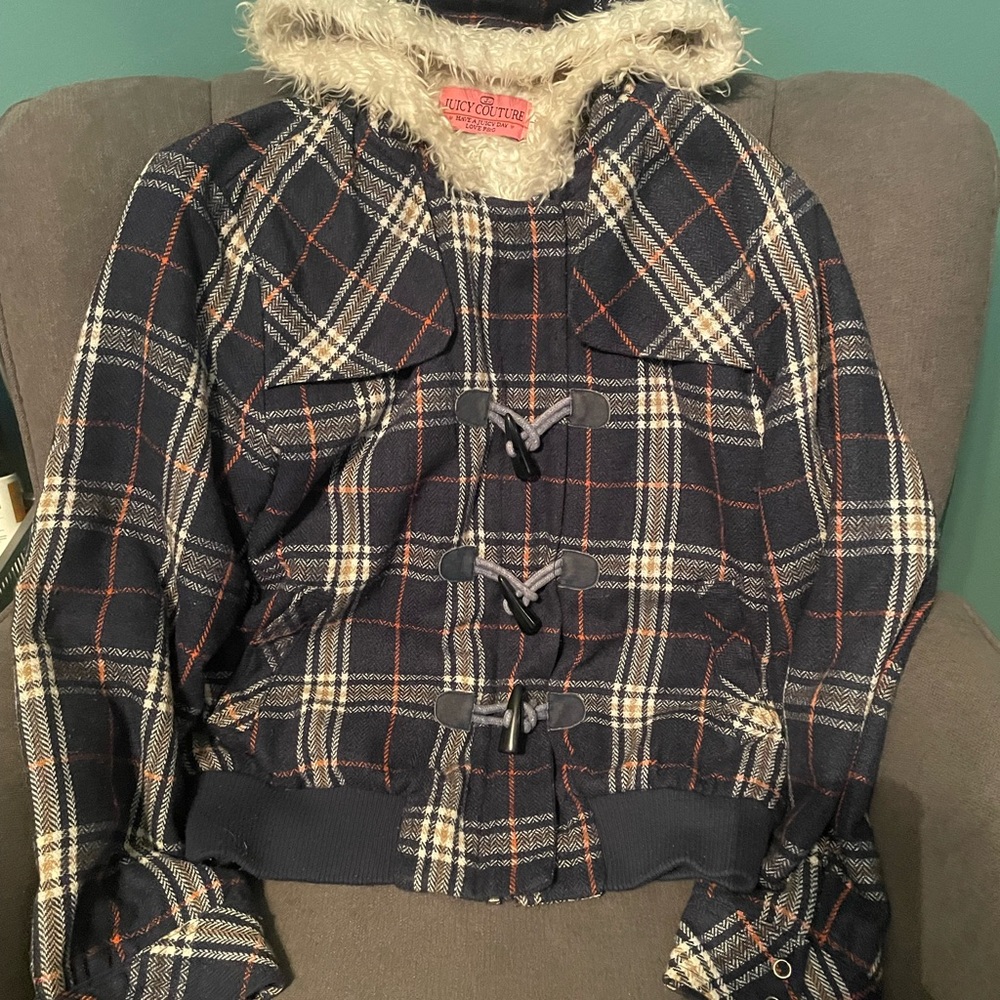 JUICY COUTURE COAT - LARGE